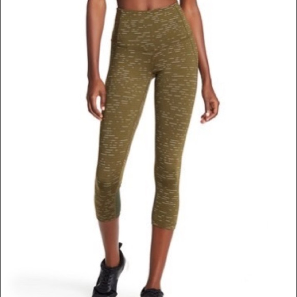Zella Hatha Crop Flare Capri